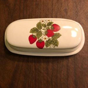 🍓 Vintage McCoy Pottery Strawberry Butter Dish 🍓